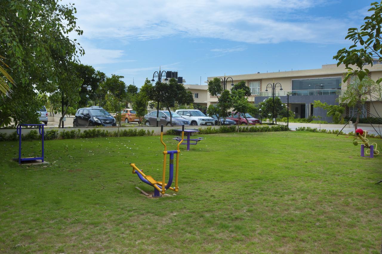 Landmark Pallavaa Beach Resorts Mamallapuram Exterior foto