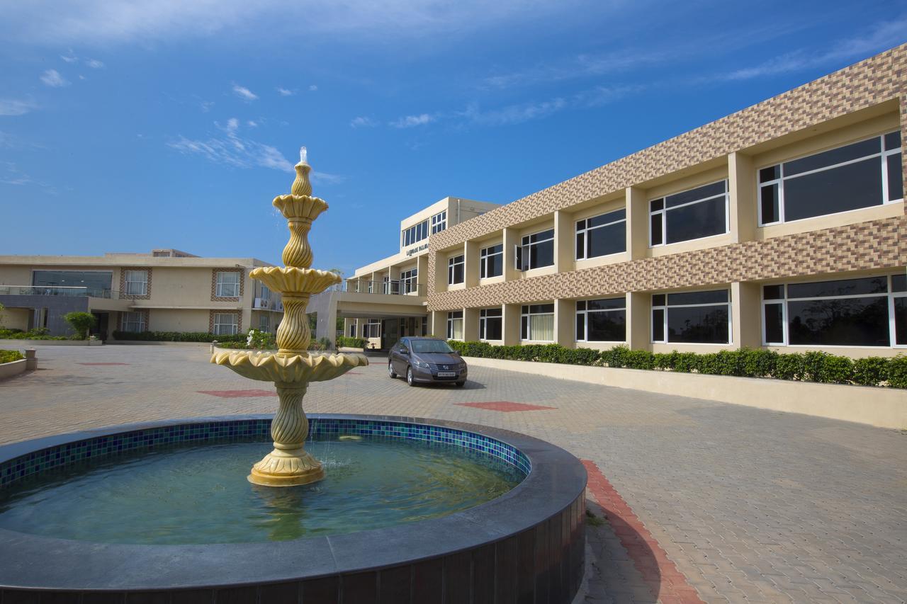 Landmark Pallavaa Beach Resorts Mamallapuram Exterior foto